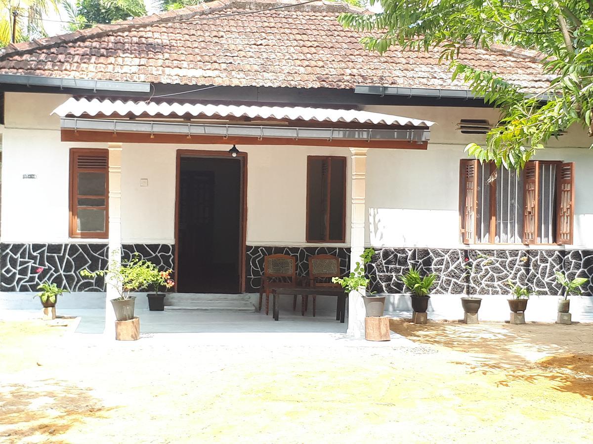 New Sam Tourist Inn Weligama Eksteriør bilde