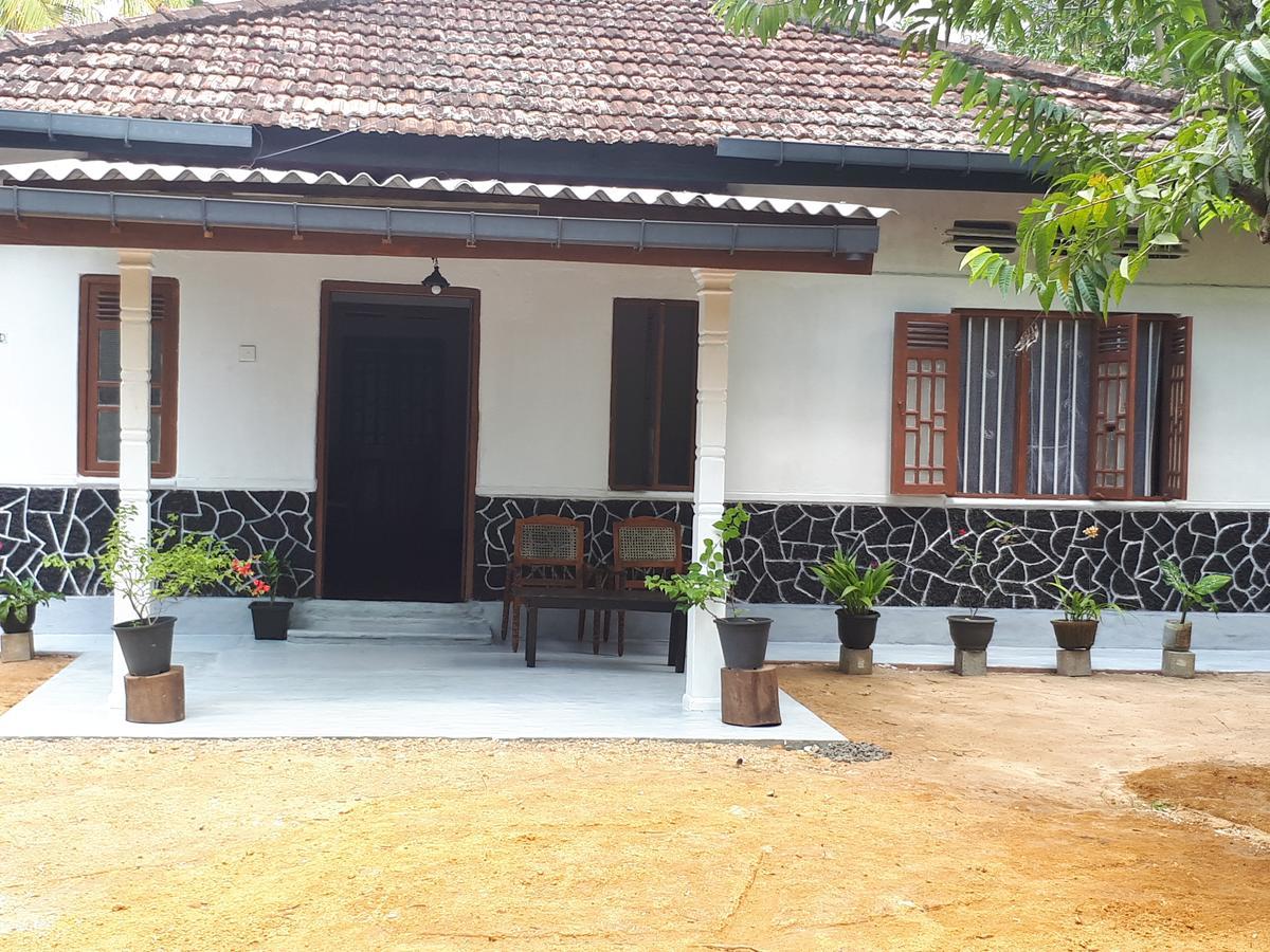 New Sam Tourist Inn Weligama Eksteriør bilde